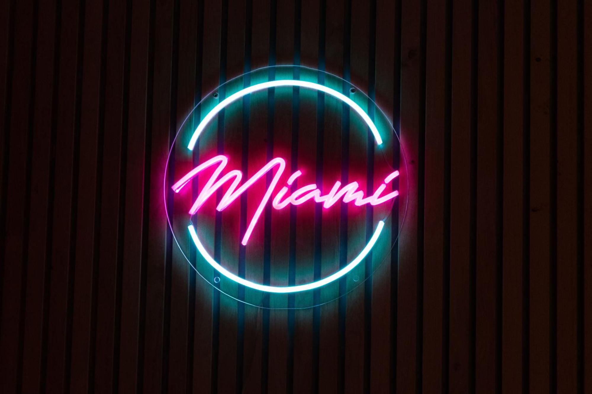 Cabana & Miami 70'S - Proche Parking Et Epicerie Макон Экстерьер фото